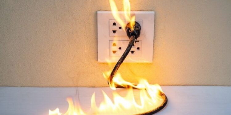 Sua casa pode pegar fogo se você não desligar esse eletrodoméstico
