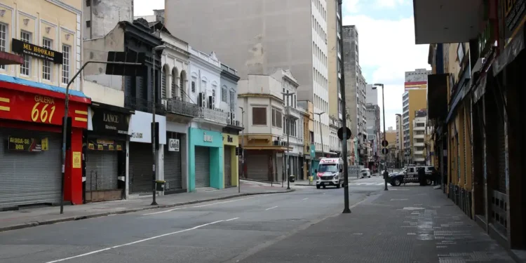 Volta da quarentena pode ser obrigatória no Brasil