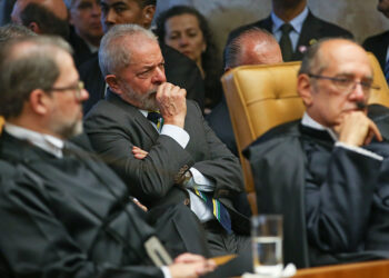 Diferenças: Por que Bolsonaro está sendo julgado no STF e Lula não foi?