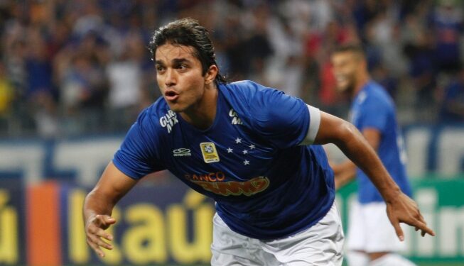 Renomado ex-jogador de futebol pode estar voltando da aposentadoria