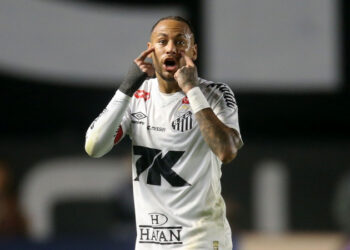 Neymar irritado nas redes sociais: saiba o por quê