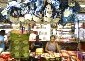 Governo já APROVOU remoção de Páscoa da grade de feriados