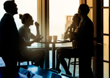 “Sextou” antecipado e mais tempo de final de semana: proposta na mesa