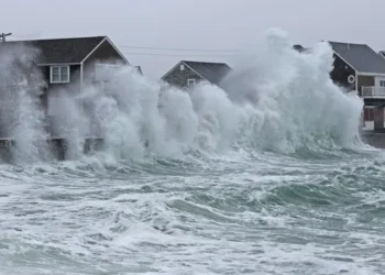 Fenômeno jamais visto: saiba quando acontece a tempestade do século