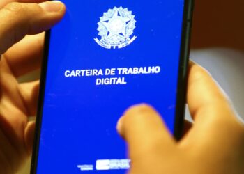 Atualização em aplicativo do Governo permite que brasileiros saquem dinheiro