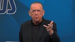 Galvão Bueno surpreende e assina com emissora para narrar Copa do Mundo