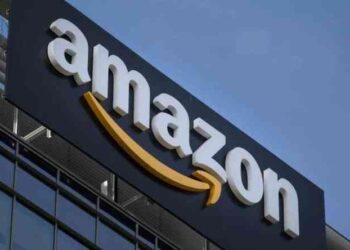 Onde foi inaugurado o supermercado gigante da Amazon?