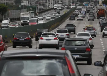 Lei de trânsito que pegava vários motoristas deixou de ser obrigatória no Brasil