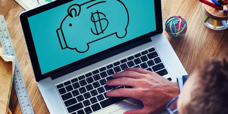 Nova forma de ganhar dinheiro na Internet tira brasileiros da miséria