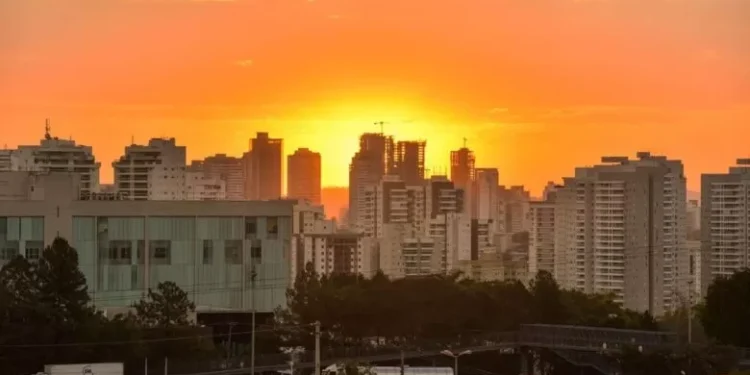 Alerta vermelho e assustador chegou para esse estado: tempo será horrível