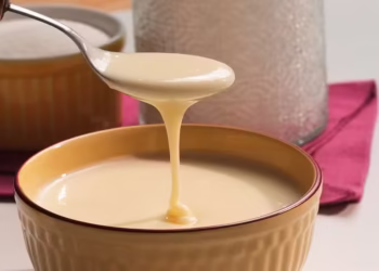 Posso transformar leite condensado em leite normal e tomar com café?