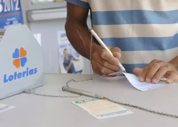 Ganhou 70 vezes na loteria e afirma que pode te ensinar a vencer também