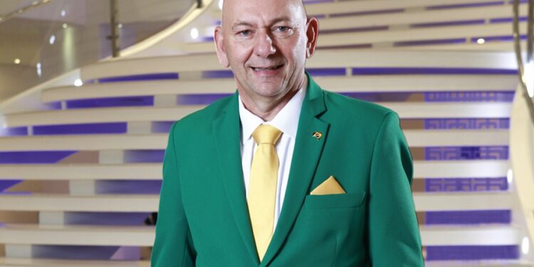 Careca da Havan muda de ramo e se rende ao futsal