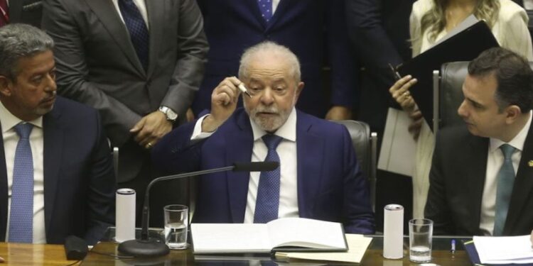 Canetada de Lula traz ótima notícia sobre valor da conta de luz