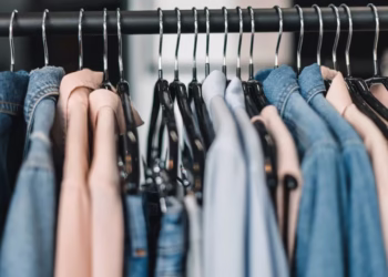 Renomada empresa de roupas fechou mais de 20 lojas