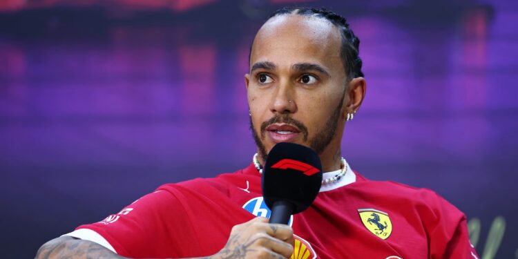Lewis Hamilton perdeu a paciência e tomou atitude inesperada para um heptacampeão