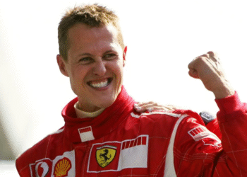 Schumacher finalmente saiu de casa e apareceu em mansão luxuosa