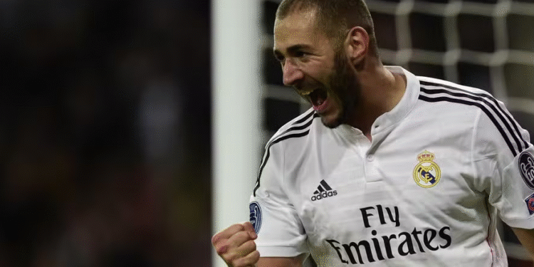Benzema escolhe 11 melhores jogadores da história e elege 4 brasileiros na lista