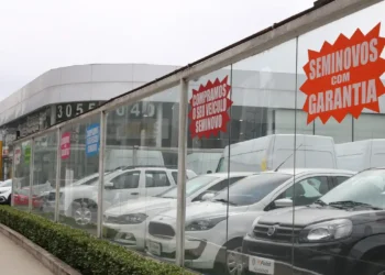 Defeito no carro usado obriga concessionária a devolver seu dinheiro em 30 dias