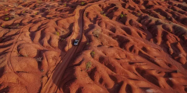 Cidade que poucos conhecem no Brasil tem deserto vermelho e parece o planeta Marte