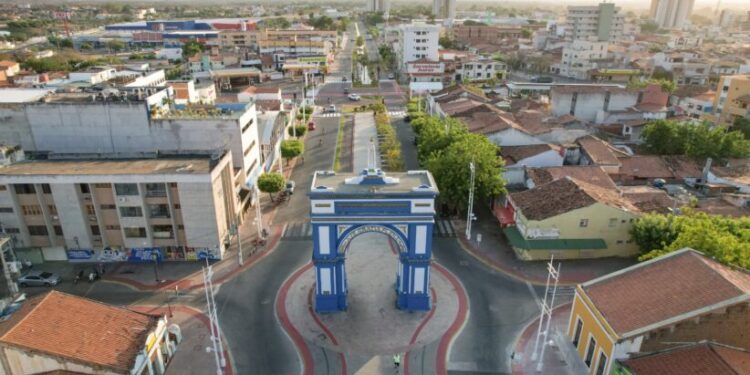Cidade do interior nordestino comprova teoria de Einsten durante eclipse solar
