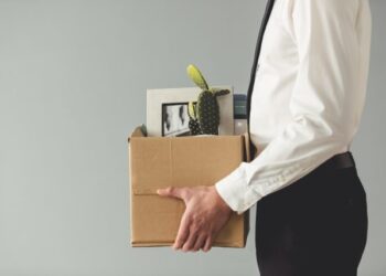 Tradicional empresa com muita história demite centenas de funcionários de uma vez