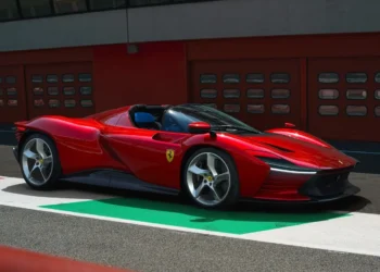 Dono do carro mais caro do Brasil vai pagar o maior IPVA de 2026