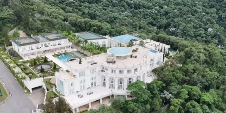 Maior mansão do Brasil