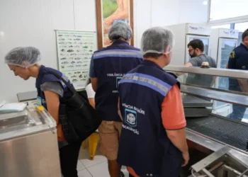 Restaurante amado pelos brasileiros foi fechado por venda de alimento podre