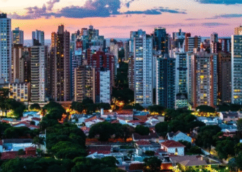 Cidade brasileira virou referência mundial em limpeza urbana e comportamento dos moradores