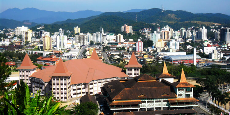 Cidade mais segura do Brasil encanta turistas com clima europeu