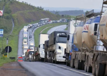 Caminhoneiros tomam decisão sobre parar o Brasil e surpreendem a todos