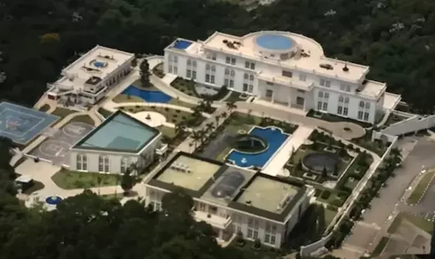 Maior mansão do Brasil pertence à apresentadora e tem mais de 17 mil metros quadrados