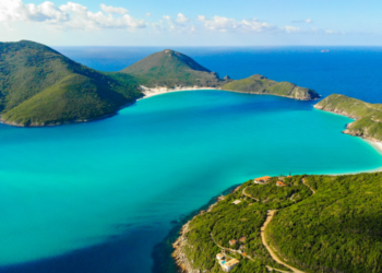 Lugar mais procurado do Brasil tem sol o ano inteiro e praias cristalinas
