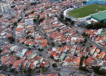 Aposentados encontram refúgio em cidade do Brasil para ter vida tranquila