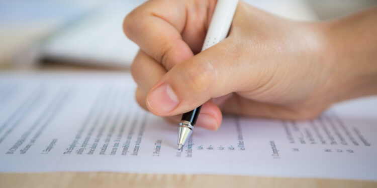 Ministério Público anuncia concursos com salários gordos e não é fácil ser aprovado