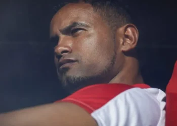 Goleiro Bruno voltou da prisão e fechou com time da primeira divisão