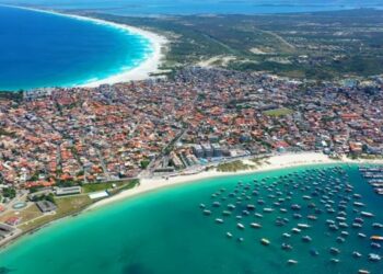 Caribe brasileiro se tornou a praia preferida para quem gosta de mar azul e aspecto de cartão postal
