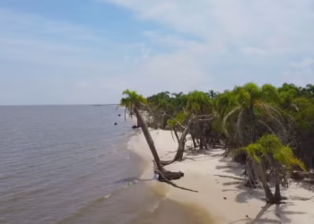 “Caribe Gaúcho” tem areias brancas e paisagem de cartão postal