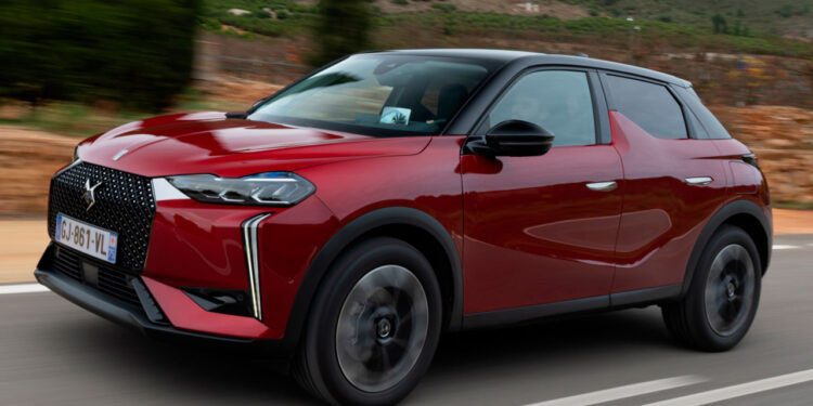 Impostos para carros novos foram zerados e preços despencaram com valores recordes em país vizinho do Brasil