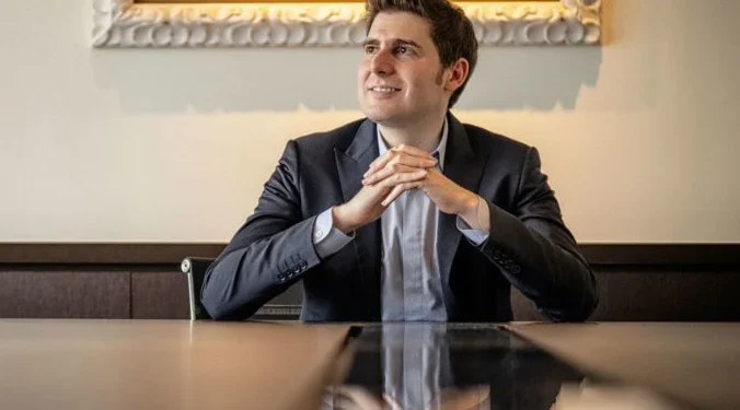 Brasileiro que fundou uma rede social