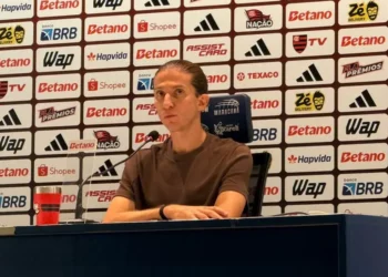 Após decisão de Filipe Luís, Pedro se despede do Flamengo durante o Carioca 2026