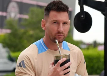 Lionel Messi surpreende e revela que gosta bebida inusitada que ninguém sabia que pode misturar