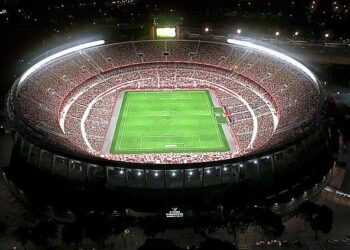 Maior estádio da América supera o Maracanã e ampliará capacidade para 100 mil lugares