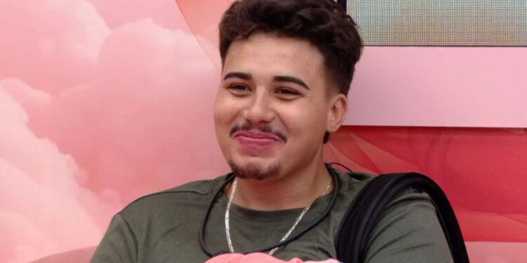 Pedro que pediu para sair do BBB tem vida de luxo, dois carros e salário de médico