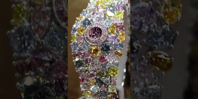 Relógio mais caro do mundo pode comprar um time de futebol