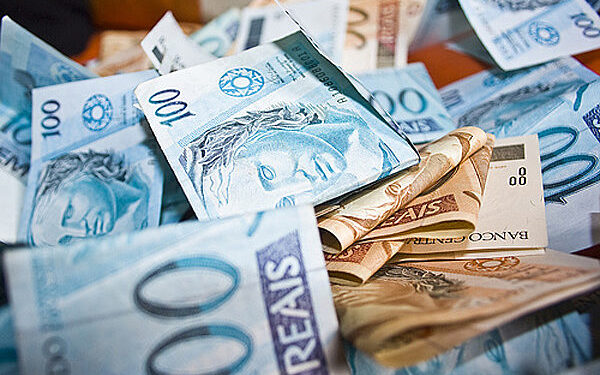 A partir de quanto precisa ganhar para ser considerado rico no Brasil?