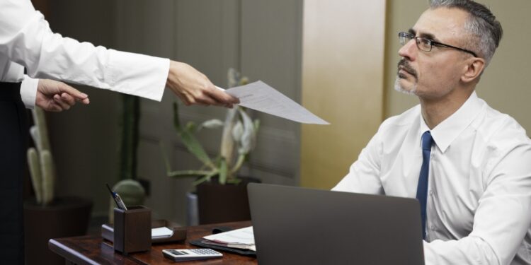 9 milhões de brasileiros surpreenderam e pediram demissão do trabalho