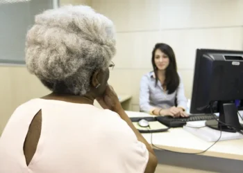 Lei em vigor libera aposentadoria com apenas 15 anos de contribuição na modalidade especial