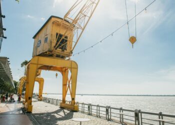 Cidade brasileira tem chuva todos os dias e moradores comem açaí com peixe